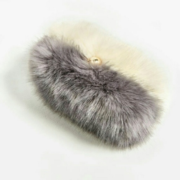 Zara Faux Fur Mini Clutch Bag Gray Cream NWT - Picture 4 of 5